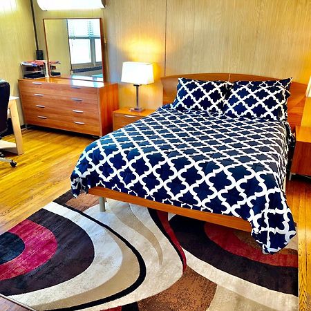 Lga Airport 3 Mins, 3 Bedroom Duplex House, Parking And Private Backyard, 9Mins Subway! ニューヨーク エクステリア 写真