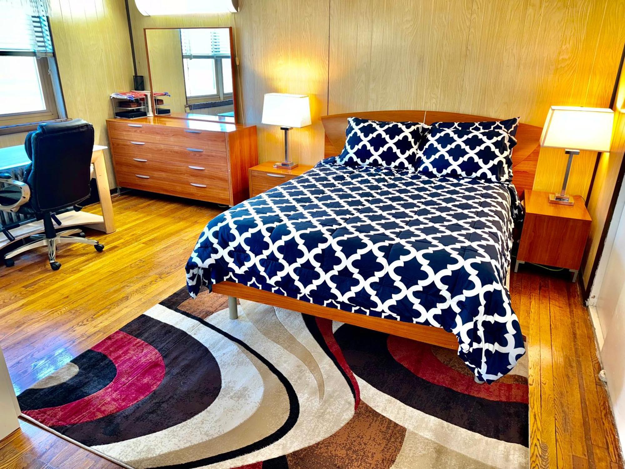 Lga Airport 3 Mins, 3 Bedroom Duplex House, Parking And Private Backyard, 9Mins Subway! ニューヨーク エクステリア 写真