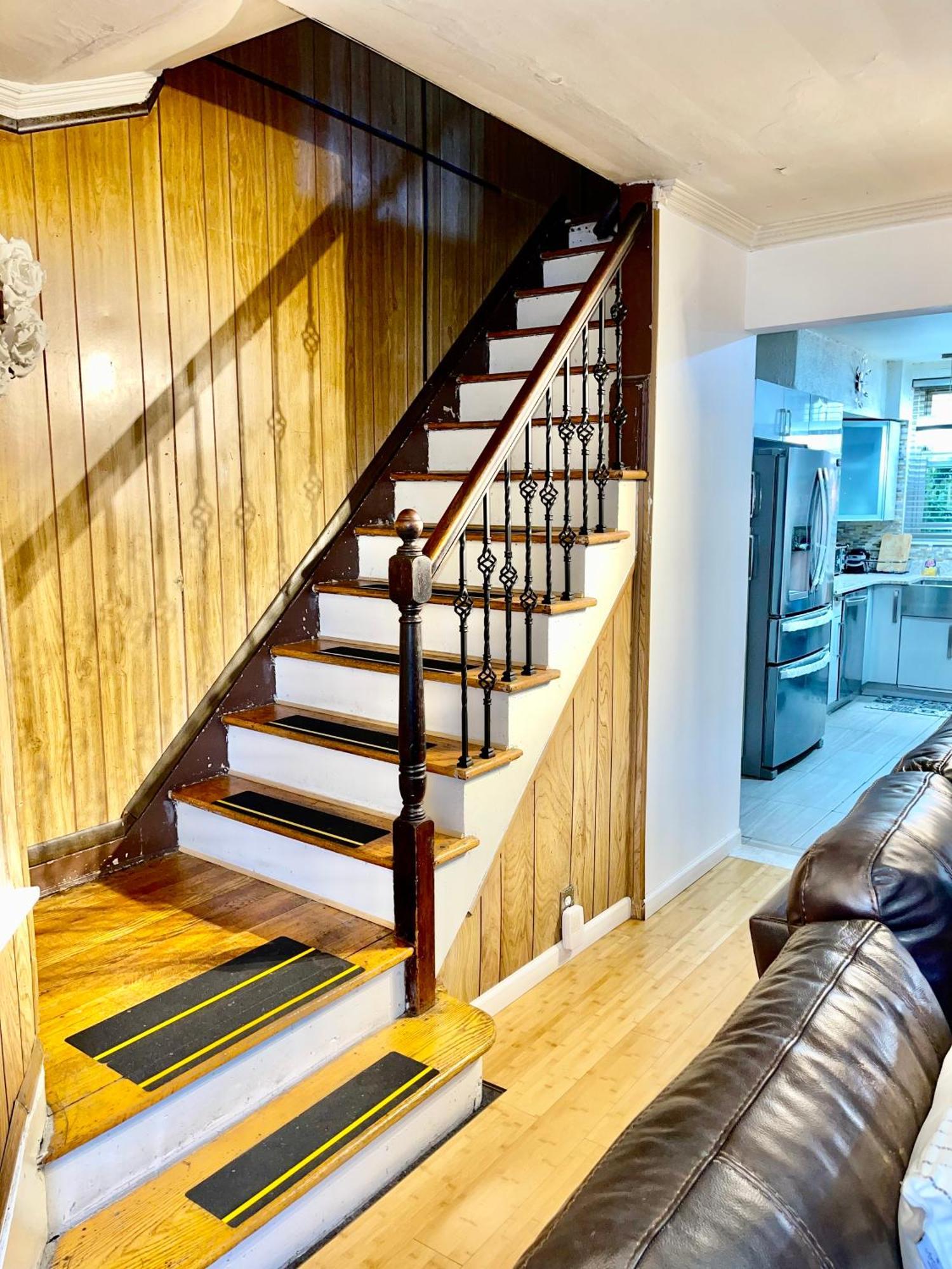 Lga Airport 3 Mins, 3 Bedroom Duplex House, Parking And Private Backyard, 9Mins Subway! ニューヨーク エクステリア 写真
